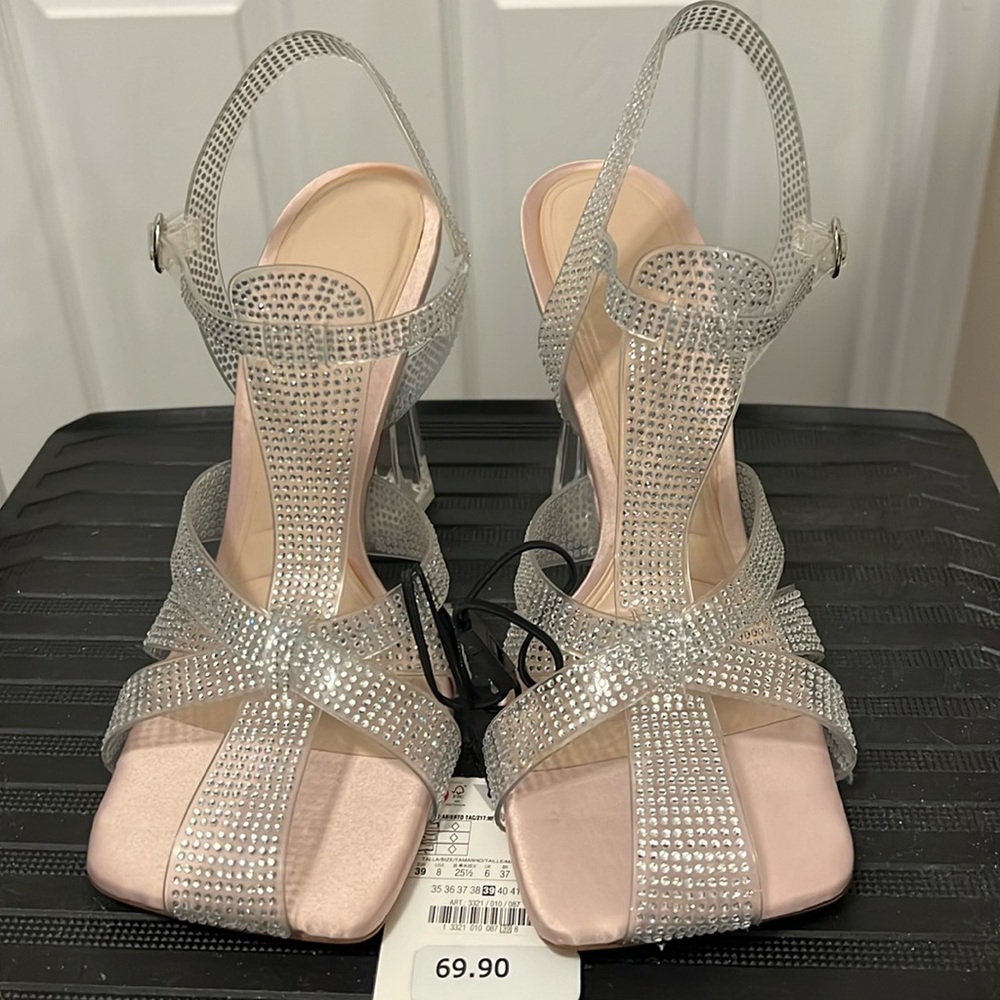 ZARA NEW WITH TAGS Rhinestone and Perspex Nude T-Strap Sandals Heels size 39